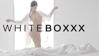 WhiteBoxxx - Renata Fox intenzív orgazmus - Amatordomina.hu