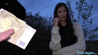 Public Agent - Coco Kiss pénzért dugható - Amatordomina.hu