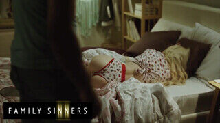 Family Sinners - Kenzie Reeves bekapja a nevelő bátyó farkát - Amatordomina.hu