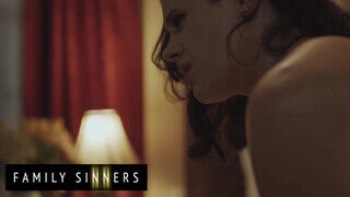 Family Sinners - Penny Barber a csöcsös nevelő nővér - Amatordomina.hu
