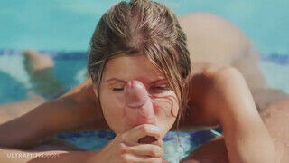 ULTRAFILMS - Gina Geson és a barátja a medencében csinálják - Amatordomina.hu