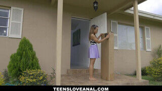 Teens Love Anal - Jamie Marleigh lebukott peckezés közben - Amatordomina.hu