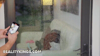 Reality Kings - Ashley Aleigh lebukott peckezés közben - Amatordomina.hu