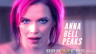 Brazzers - Anna Bell Peaks imád játszani - Amatordomina.hu