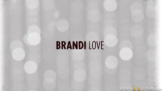 Brandi Love meglovagolja a kárót - Brazzers - Amatordomina.hu
