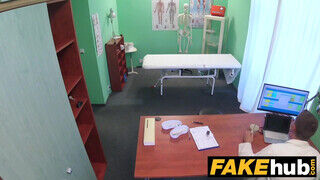 Fake Hospital a doki baszással próbál gyógyítani - Amatordomina.hu