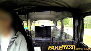 FakeTaxi - piercinges buxa lovagol - Amatordomina.hu