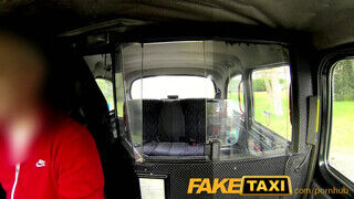 FakeTaxi - Jess West élvezi a taxis farkát - Amatordomina.hu