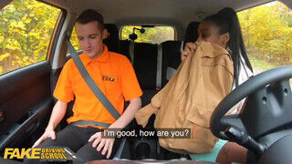 Fake Driving - Brit Asia a szemrevaló fekete tinédzser kishölgy - Amatordomina.hu