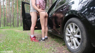 18 éves éves tinédzser kisasszony a kocsinál kúrel - Amatordomina.hu