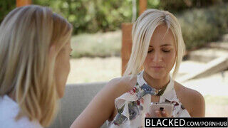 Ash Hollywood és Kate England szeretik a fekete hímvesszőt - Amatordomina.hu