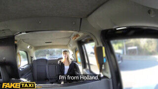 Holland milf mami a taxiban kúr - Amatordomina.hu