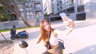 Ellenállhatatlan fiatal nőci megdolgozva egy pici motorozás után - Amatordomina.hu