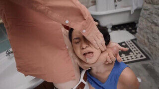 Josephine Jackson a csöcsös ápoló muffját a brazil fiatal pasas keményen megdolgozza - Amatordomina.hu