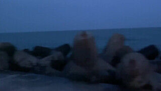 Amatőr kolosszális keblű vadító spiné hátulról megdöngetve este a tengerparton - Amatordomina.hu