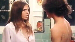 The All-American Girl (1973) - Retro vhs szexfilm csinos tini puncikkal