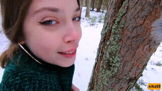 Télen egy gyors légyott az erdőben - Amatordomina.hu
