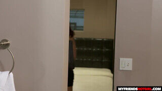 Jenna J Foxx a szőrös nunis fekete gádzsi fehér fószerrel hancúrozik - Amatordomina.hu