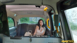 Jade Mai a szívdöglesztő ázsiai táncos leányzó kúrel a taxissal - Amatordomina.hu