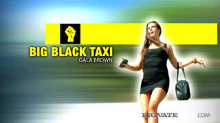 Gala Brown a taxiban közösül a fekete sofőrrel - Amatordomina.hu