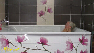 Korosodó nő és az új szeretője a fürdőben kufirconlak - Amatordomina.hu