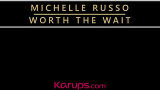 Michelle Russo bekapja már a konyhában a fiatalabb csávó erőszakos faszát - Amatordomina.hu