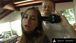 Riley Reid a csábító amerikai pornósztár bekapja Rocco hatalmas faszát - Amatordomina.hu
