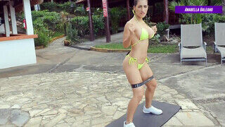 Dél Amerikai gyönyörű gigantikus kannás amatőr milf bikiniben edz - Amatordomina.hu