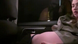 Alyx Star a tinédzser amatőr hatalmas csöcsű maca az uber kocsiban peckezik - Amatordomina.hu