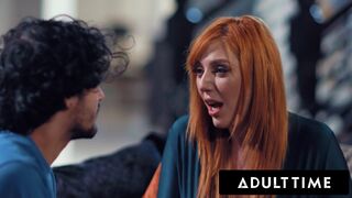 Ebben az Adult Time videóban Lauren Phillips, a vörös hajú, dús mellű milf, hatalmas, vonzó mellekkel és formás, gömbölyű popóval, egy szexterapeuta szerepében csábít el egy ideges, tinédzser tinisrácot. A terápiás szoba gyorsan egy nyers, szókimmondó sze - Amatordomina.hu