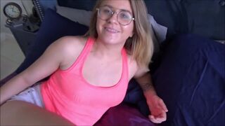 Taylor Blake, a telt, dús pawg fiatal mostohanővér nem tud ellenállni a vágyainak, és segítséget kér a mostohabátyjától, ami gyorsan vad, gátlástalan szexbe fordul, miközben a gömbölyű, feszes teste minden mozdulatával őrületbe kergeti a srácot. - Amatordomina.hu